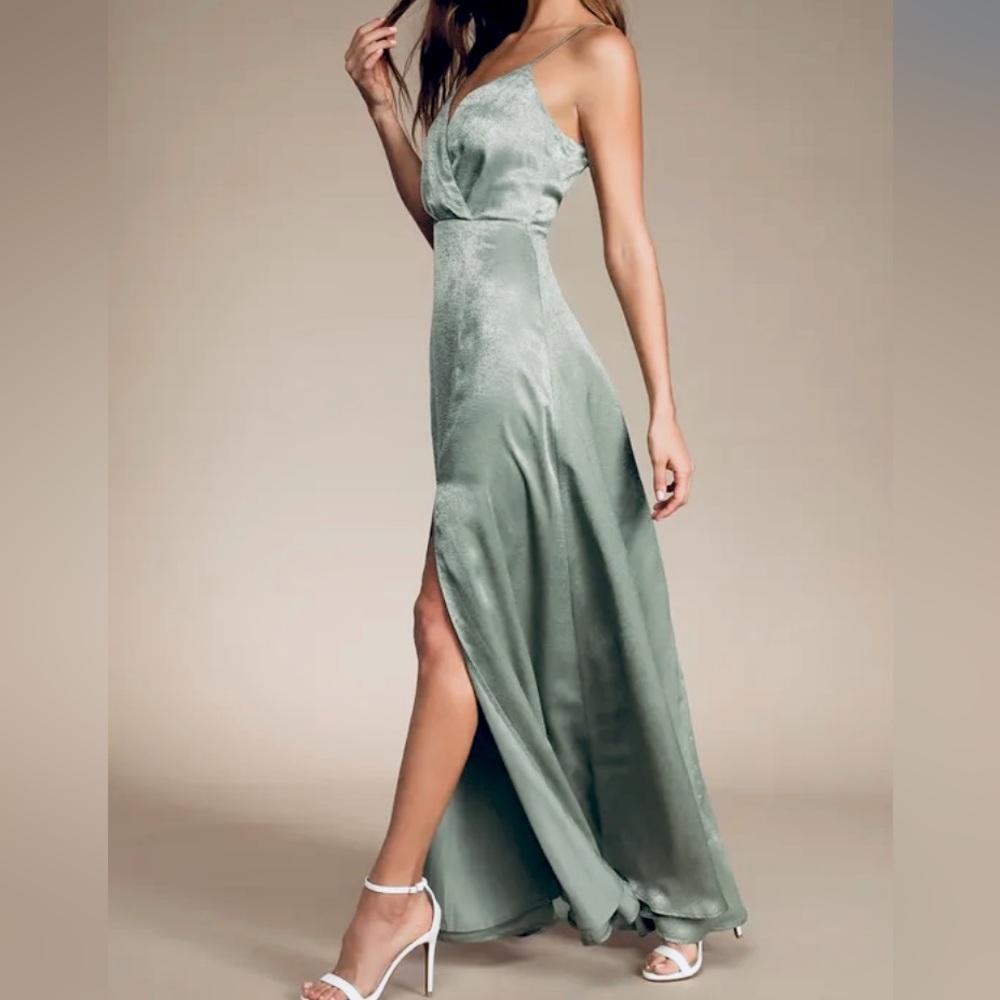 Lulus long green dress with slit.